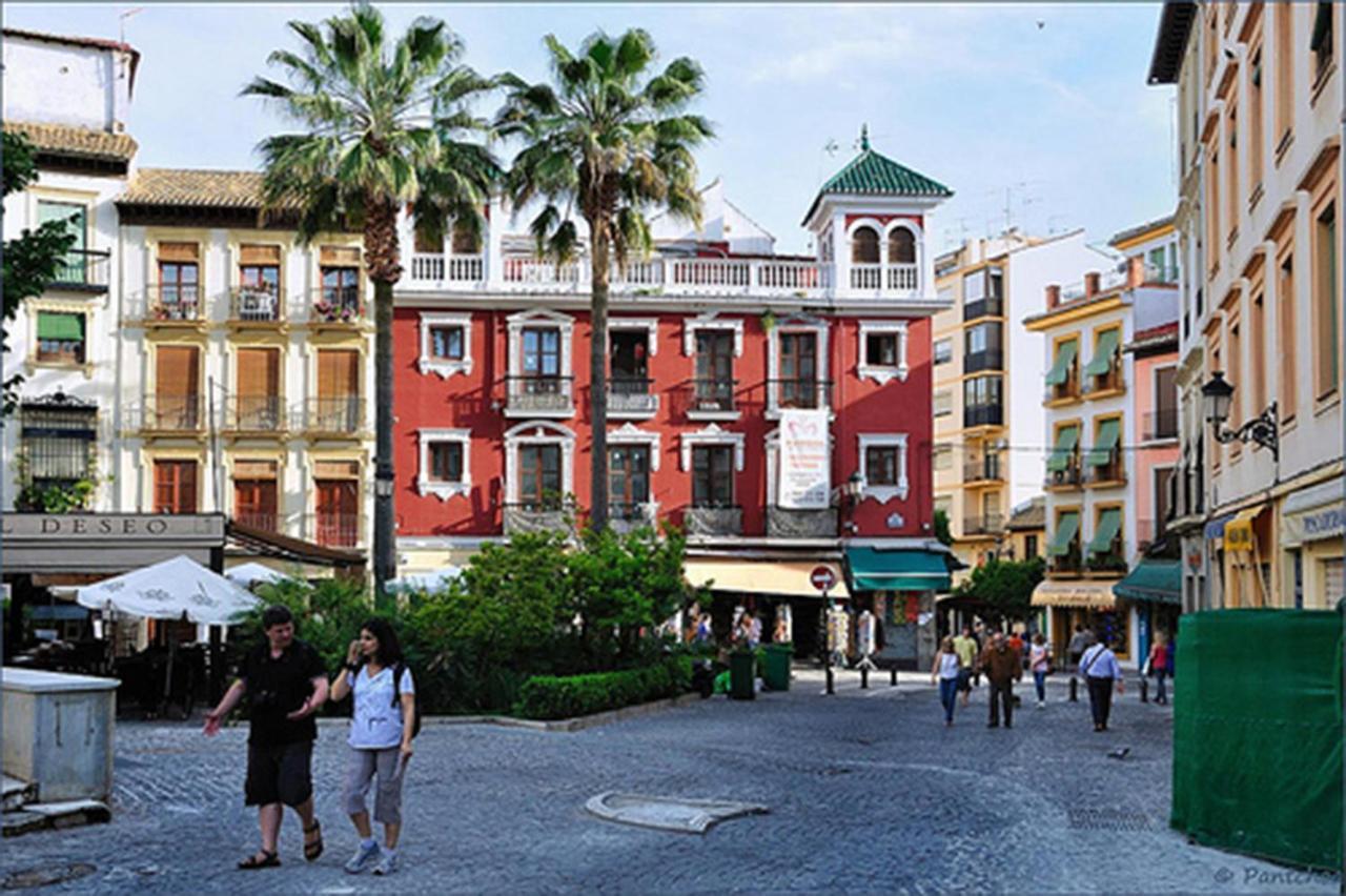 Amplio Y Centrico, Recien Reformado, Calefaccion Central, Jardines, Supermercados, Cafeterias Y Todos Los Servicios En El Corazon De La Ciudad Granada Exterior photo